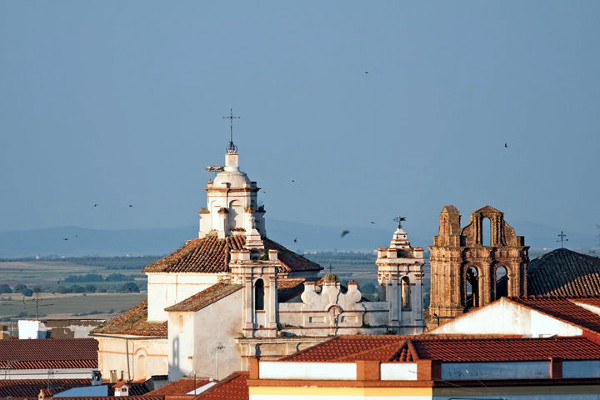 San Juan de dios y convento de Santa Clara